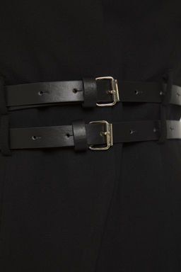 Limited Edition Siyah Fitted Kemerli Dokuma Yelek TWOSS25YE00077