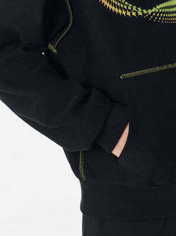 Толстовка женская черная с надписью Fear less - Mark formelle фото 6