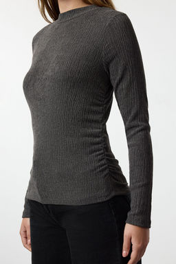 Antrasit Dik Yaka Buzgu/Drape Detayl? Regular/Normal Kal?p Orme Bluz TWOAW25BZ00221