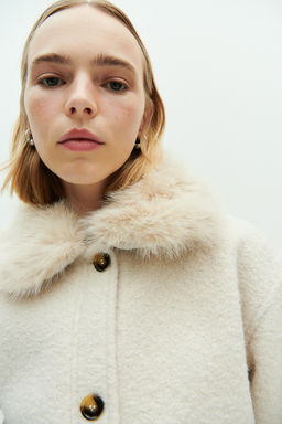 Cazadora de sarga con cuello efecto pelo