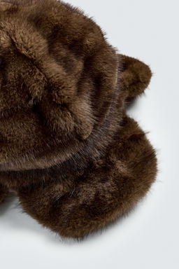 GOOFY EARS FAUX FUR CAP HARRY LAMBERT FOR ZARA X DISNEY