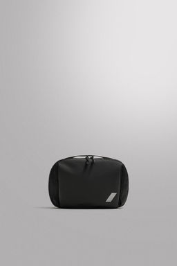 NECESER DEPORTIVO / Negro