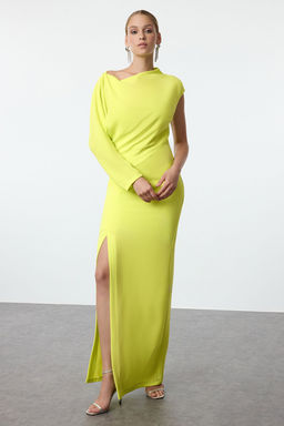 Yesil S?rt Dekoltesi Detayl? Dokuma Uzun S?k Abiye Elbise TPRAW25AE00001
