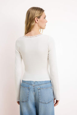 Ekru Fitted/Vucuda Oturan Havuz Yaka Dantel Detayl? Fitilli Esnek Orme Bluz TWOSS26BZ00070