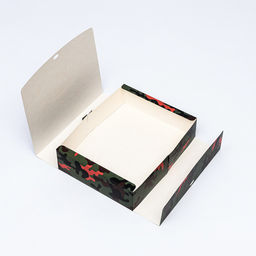 Коробка складная подарочная Непобедимому 31?24.5?8 см