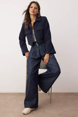 Koyu Mavi Yuksek Bel Pileli Ekstra Wide Leg Jeans TWOAW26JE00238