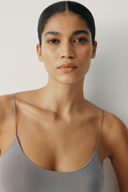 Sujetador suave con brillo Seamless - H&m фото 3