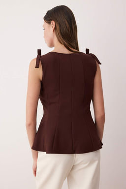 Kahverengi S?f?r Kol Peplum Belden Oturmal? Omuz Fiyonk Detayl? Orme Bluz TWOSS25BZ00482