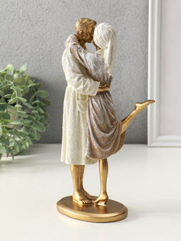 Фигура полистоун Влюблённые в банных халатах, 7.5?13.5?26 см