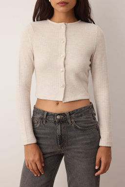 Bej Fitted/Vucuda Oturan Crop Dugme Detayl? F?rcal? Pointel Esnek Orme Bluz TWOAW26BZ00113