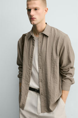 CAMISA RELAXED FIT EFECTO ARRUGADO / Beige - Zara фото 5