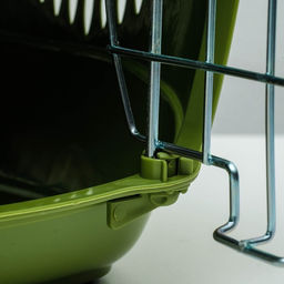 Переноска для животных до 9 кг Пижон, металлическая дверь, 43 х 29 х 27,5 см, оливковая  фото 8