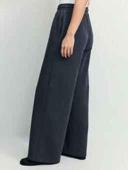 Базовые широкие брюки из хлопка / Zarina фото 3