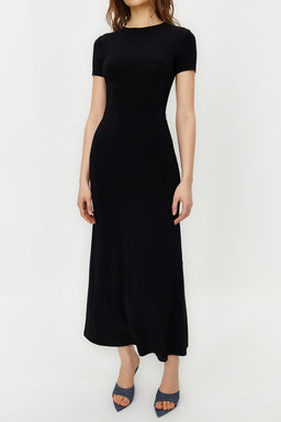 Siyah K?sa Kol Bodycone/Vucuda Oturan Bisiklet Yaka Esnek Orme Maxi Kalem Elbise TWOSS24EL00097