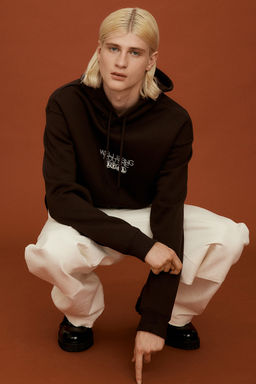 Sudadera con capucha y estampado Loose Fit