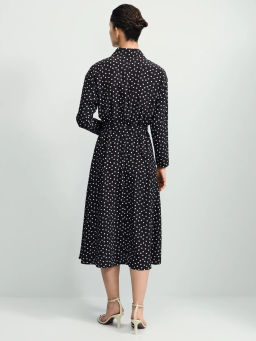 Приталенное платье с принтом в горошек / Zarina