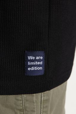TRENDYOL MAN Siyah Oversize/Genis Kesim K?sa Kol Cepli Etiket Detayl? T-Shirt TMNSS23TS00077 - Trendyolmilla фото 21