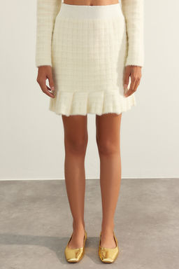 TRENDYOLMILLA Limited Edition Siyah Tuylu/Sakal Iplikli F?rf?r Detayl? Etek TWOAW24ET00260  фото 4