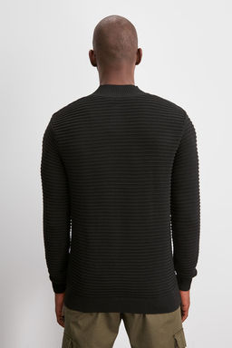 Trendyolmilla Man Siyah Slim Dar Kesim Yar?m Bal?kc? Yaka Dokulu Triko Kazak TMNAW20LS0012