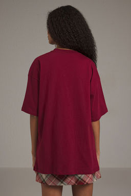 TRENDYOLMILLA Bordo %100 Pamuk Oversize/Genis Kal?p On Arka bask?l? Orme T-Shirt TWOSS25TS00150  фото 8