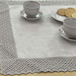 Салфетка 62 х 62 см льняная с кружевом