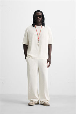 VERTICAL TEXTURE T-SHIRT