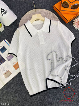 Футболка женская поло на пуговицах