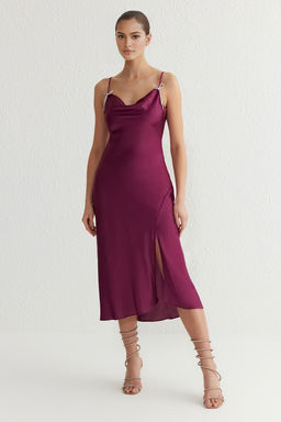 TRENDYOLMILLA Siyah Tas Fiyonk Detayl? Degaje Yaka Saten Dokuma Elbise TPRSS25EL00061  фото 2