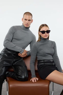 Antrasit Couple Basic Bal?kc? Yaka Triko Kazak TWOAW21KZ1279