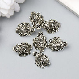 Цена за 7 шт. Сувенир кошельковый металл «Денежная жаба», 1.5×1.2 см