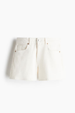 Pantal?n corto en denim