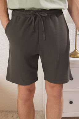 TRENDYOL MAN Bej Regular Fit Slogan Bask?l? Alt Dokulu Sortlu Orme Pijama Tak?m? TMNSS25PT00023 - Trendyolmilla фото 8