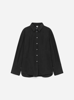 Camisa de seda ajustada