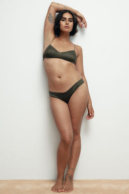 TEXTURED BRALETTE WITH SILK