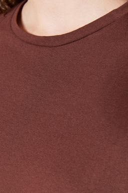 Kahverengi %100 Pamuk Bisiklet Yaka Oversize/Genis Kal?p Orme T-Shirt TWOSS20TS0134