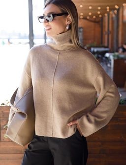 VILATTE / Укороченный свитер тонкой вязки из теплой пряжи с шерстью