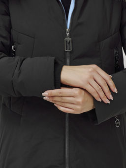 Куртка ПРЕМИУМ КЛАССА зимняя с мехом ЕНОТА, черного цвета - Mtforce фото 12