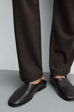 MOCAS?N PIEL / Negro