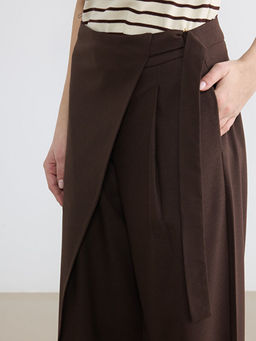 Beli Kemerli Geni? Pa?a Kad?n Pantolon