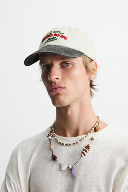 CONTRAST EMBROIDERY CAP