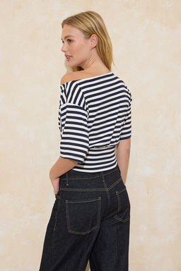 Lacivert Cizgili Regular/Normal Kal?p Asimetrik Yaka Yumusak Orme Bluz TWOSS26BZ00097