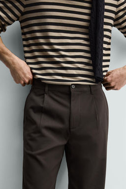 PANTAL?N STRAIGHT FIT CONFORT / Marr?n