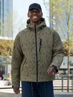 Куртка спортивная мужская весна осень бежевого цвета 25470B Куртка спортивная мужская весна осень бежевого цвета 25470B