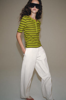 CAMISETA BOTONES CON LINO / Verdes