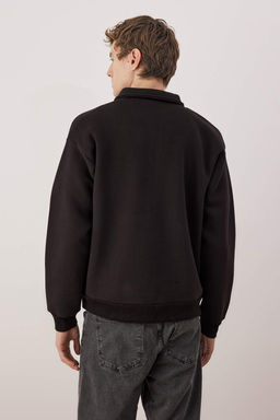 Siyah Yeni Oversize/Genis Kesim Soft Kalite Ici Polarl? Polo Yaka Sweatshirt TMNAW26SW00004 - Trendyolmilla фото 4