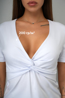 Женская футболка с глубоким вырезом Happyfox