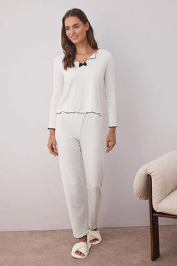 Beyaz Kurdele/Fiyonk Detayl? Fitilli Orme Pijama Tak?m? THMAW26PT00096