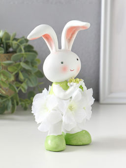 Фигурка полистоун «Зайка в цветочной юбочке, с букетиком», 9×8×14.5 см
