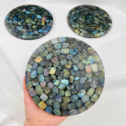 Подставка декоративная из Лабрадора