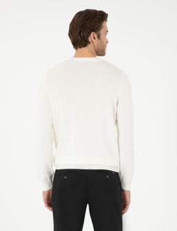 Ekru Regular Fit Bisiklet Yaka Y_n Kar___ml_ Triko Kazak